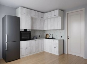 Кухонный гарнитур угловой Пайн 2200*1700 (Стол. 26мм) в Тобольске - tobolsk.mebel24.online | фото 1